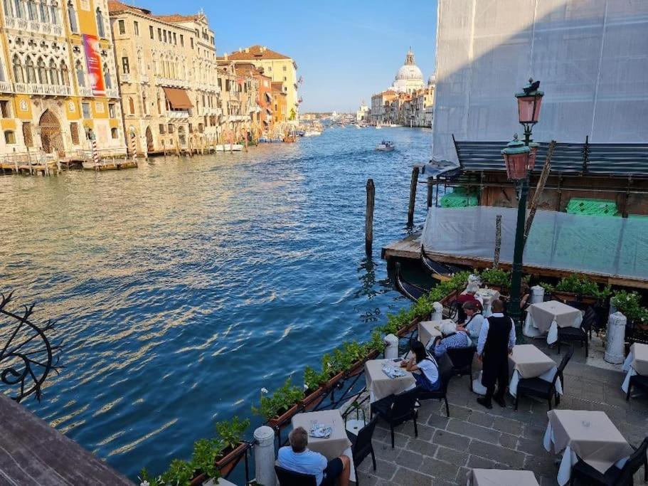 Luxury Apartment In Venedig Eksteriør billede
